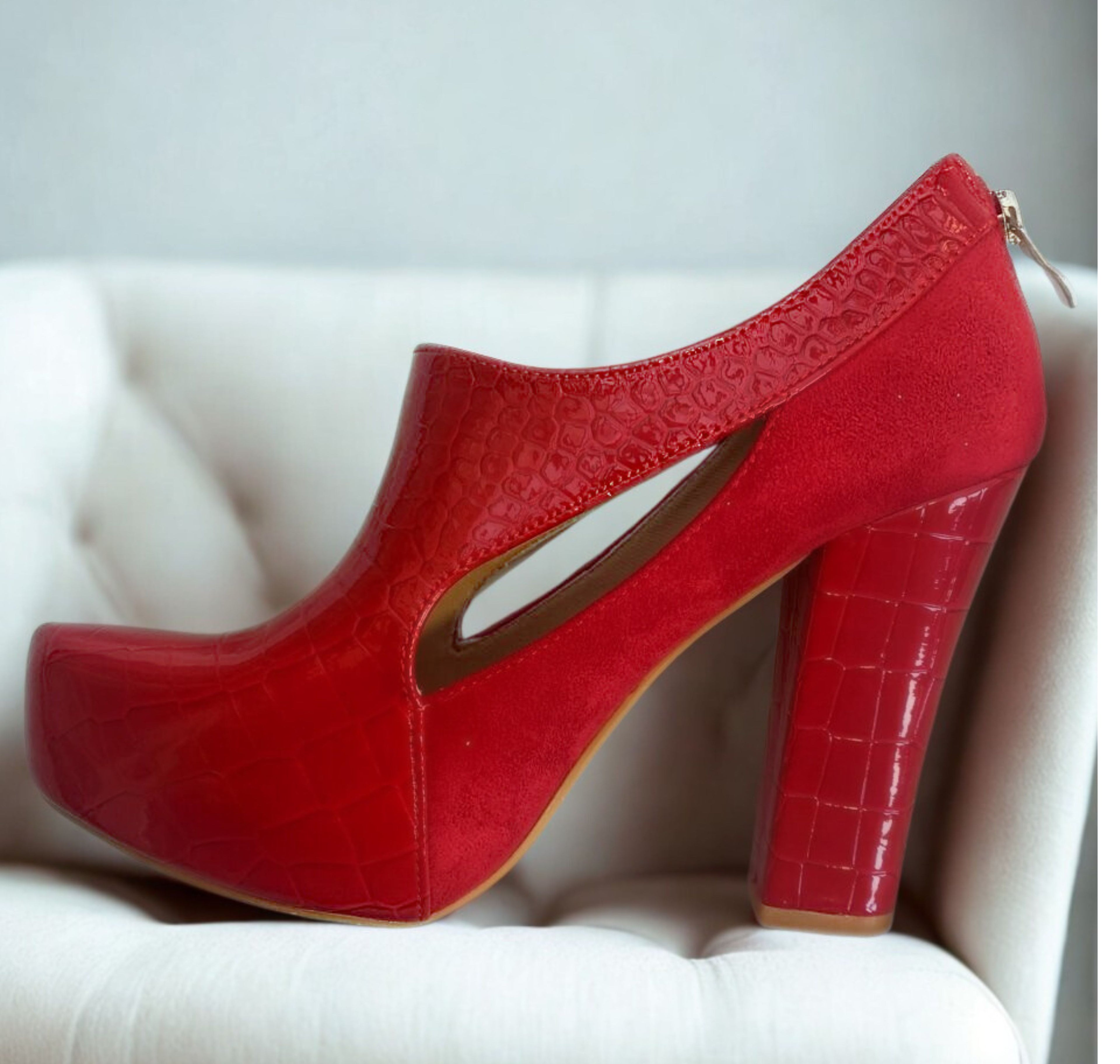 PRAGA | Zapato Tacón Croco Elegante